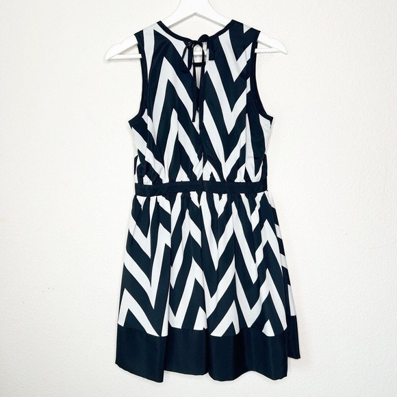 Neiman Marcus Chevron Cut Out Black and White Dress XS - Picture 8 of 14